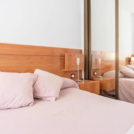 Sunny Harbor House Проживание в семье *