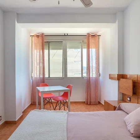Проживание в семье Sunny Harbor House