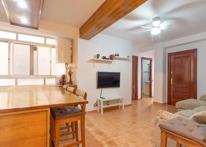 Sunny Harbor House Pansiyon