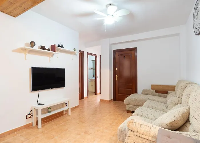 Sunny Harbor House Pansiyon
